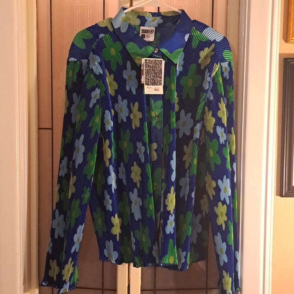 24. NWT Floral shirt